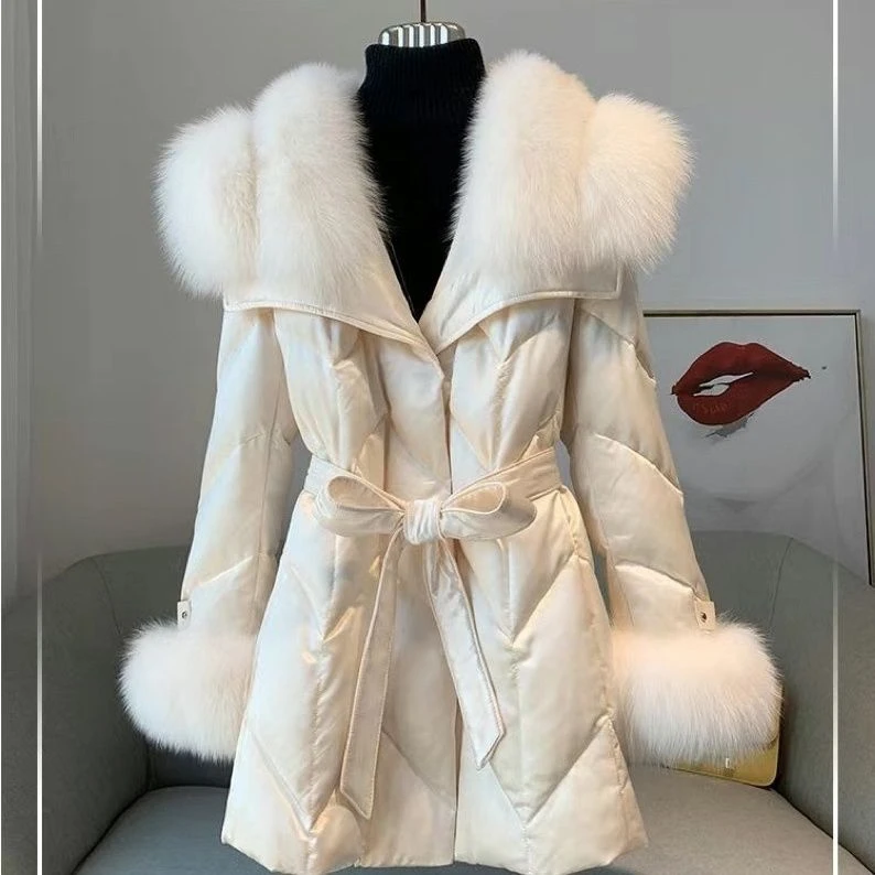 高端羽绒服女进口狐狸毛披肩领皮羽绒外套中长款年轻时尚保暖款