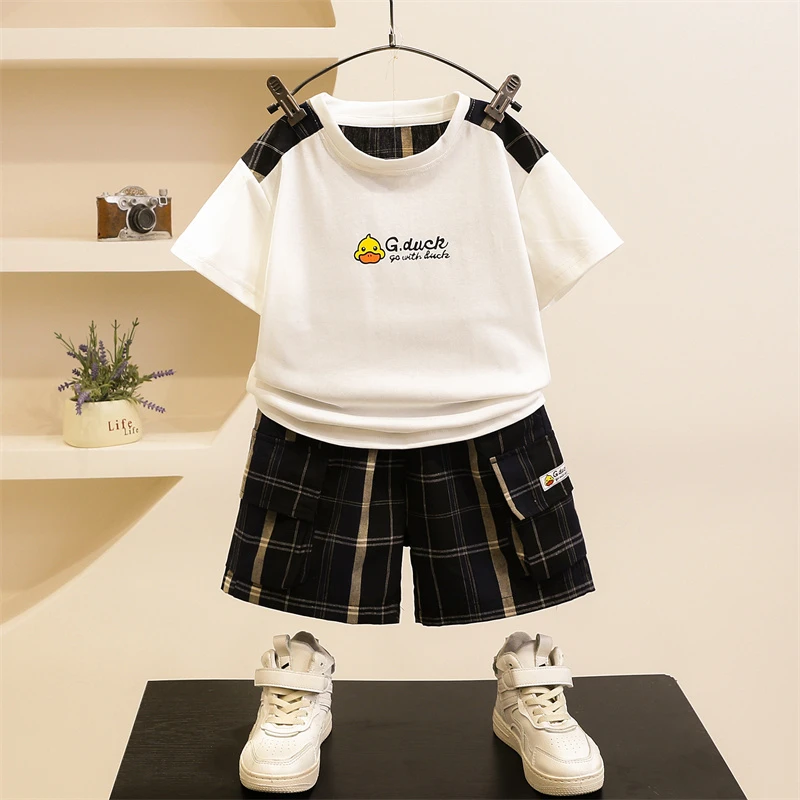 小黄鸭儿童短袖套装夏季2024新款男童韩版格子薄款中小童夏装帅气