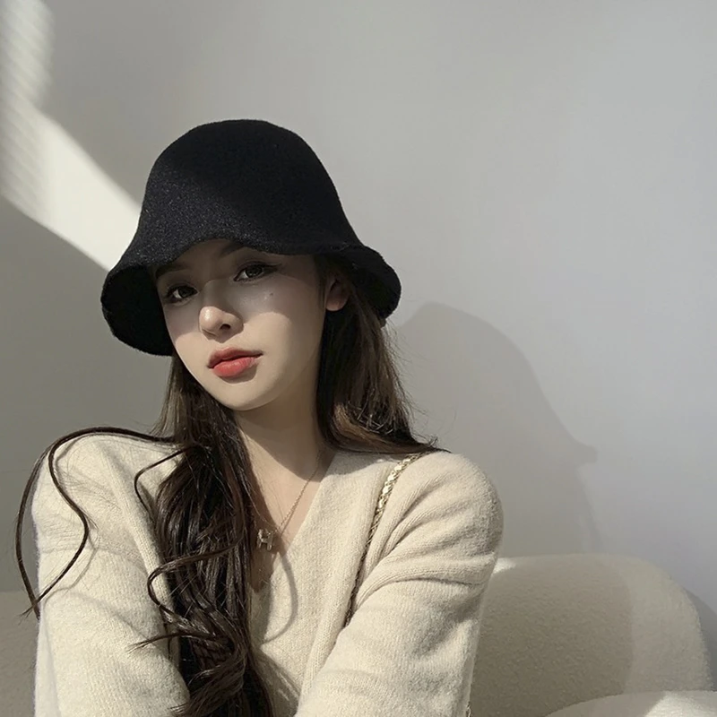 显脸小网红渔夫帽子女秋冬季新款百搭素颜水桶帽冬天保暖毛呢盆帽