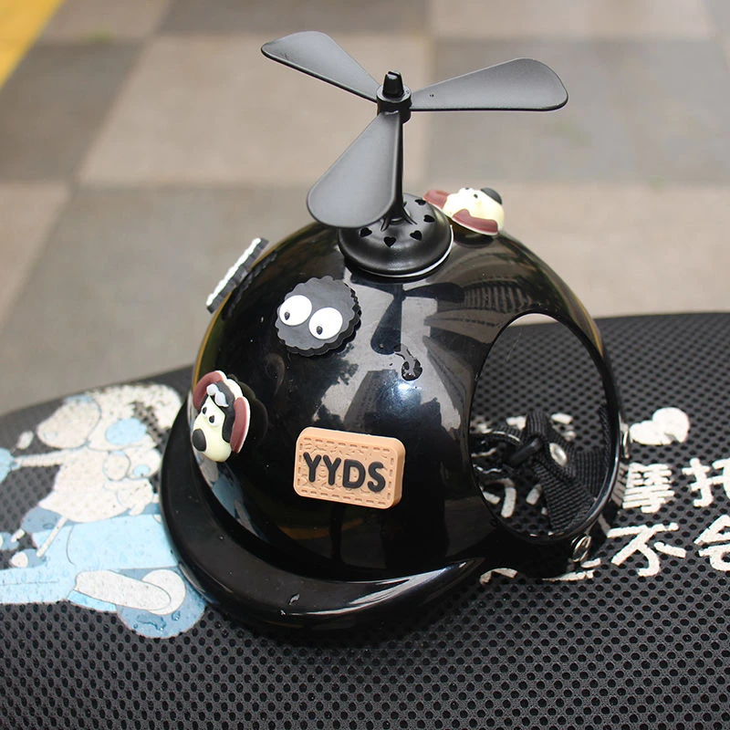 宠物金毛边牧狗狗护目镜头盔新款机车可漏出耳朵安全帽配饰机车帽