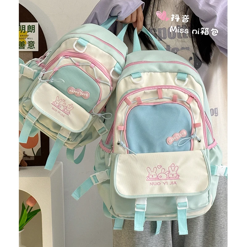 女大学生时尚休闲小背包初高生百搭轻便旅行双肩包日系风可爱书包