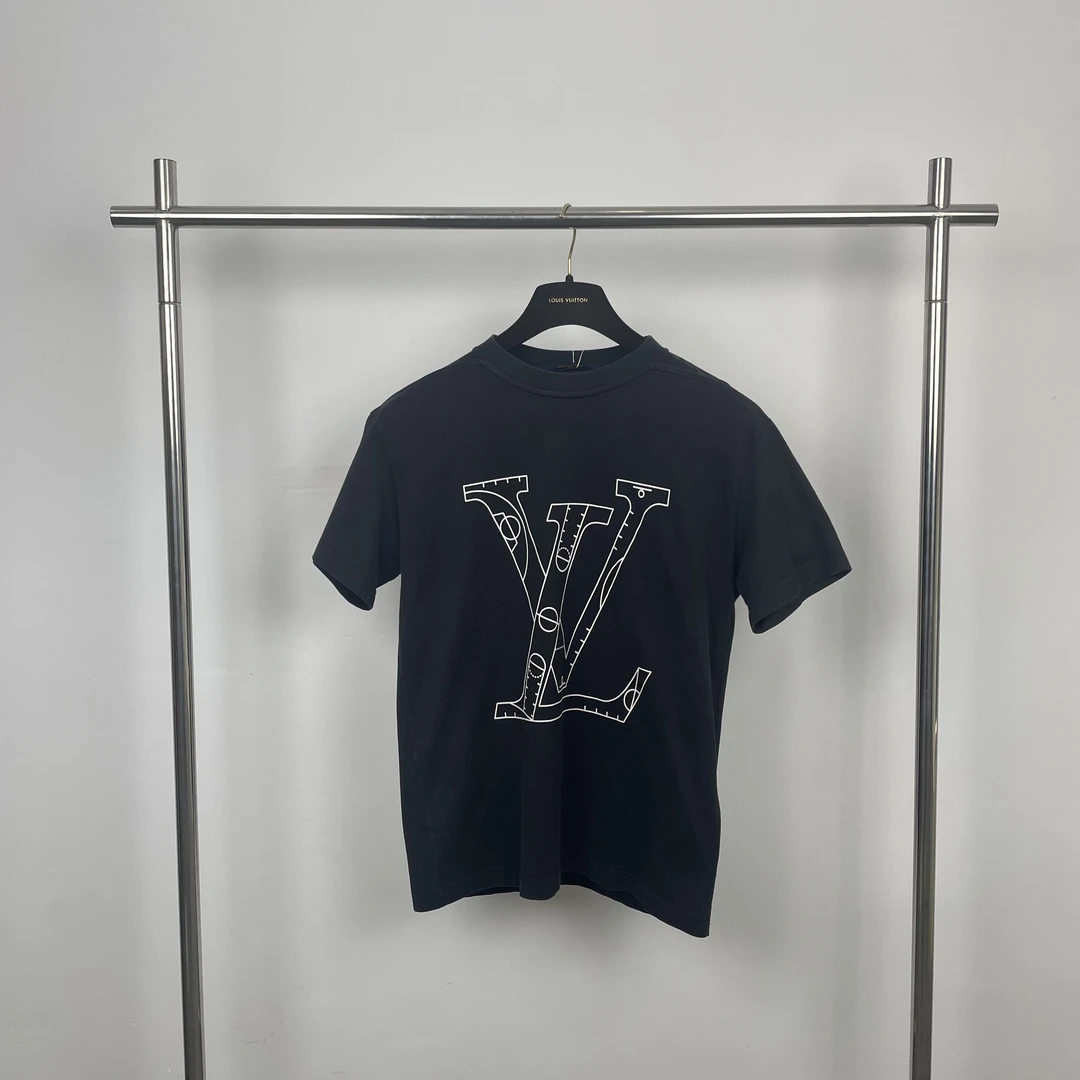louis vuitton lv联名nba 短袖黑色logo 尺码xs 成色98新仅需3480