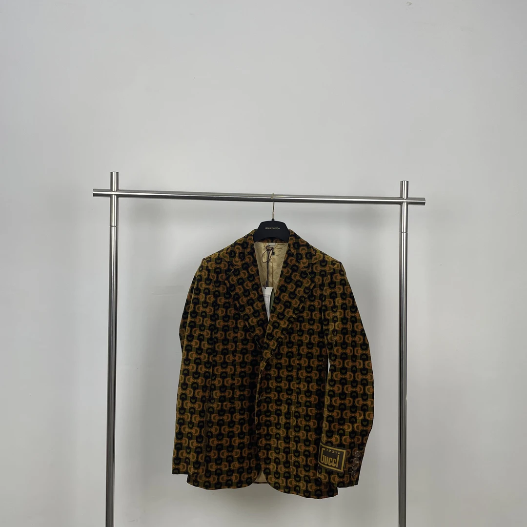 gucci 西装外套 尺码48 成色全新带吊 4200