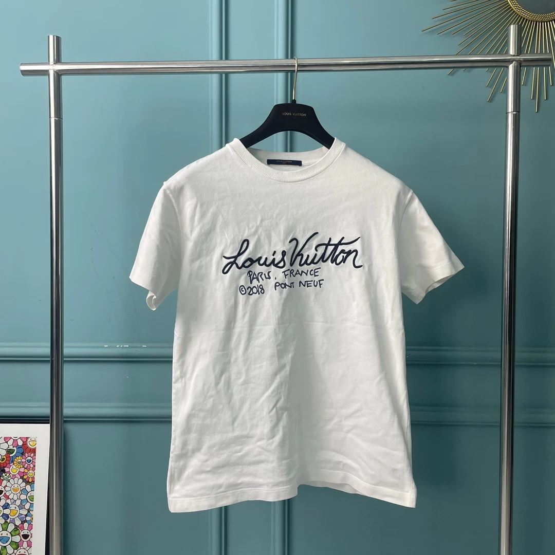 louis vuitton草写logo短袖白色t恤休闲尺码s 成色98新