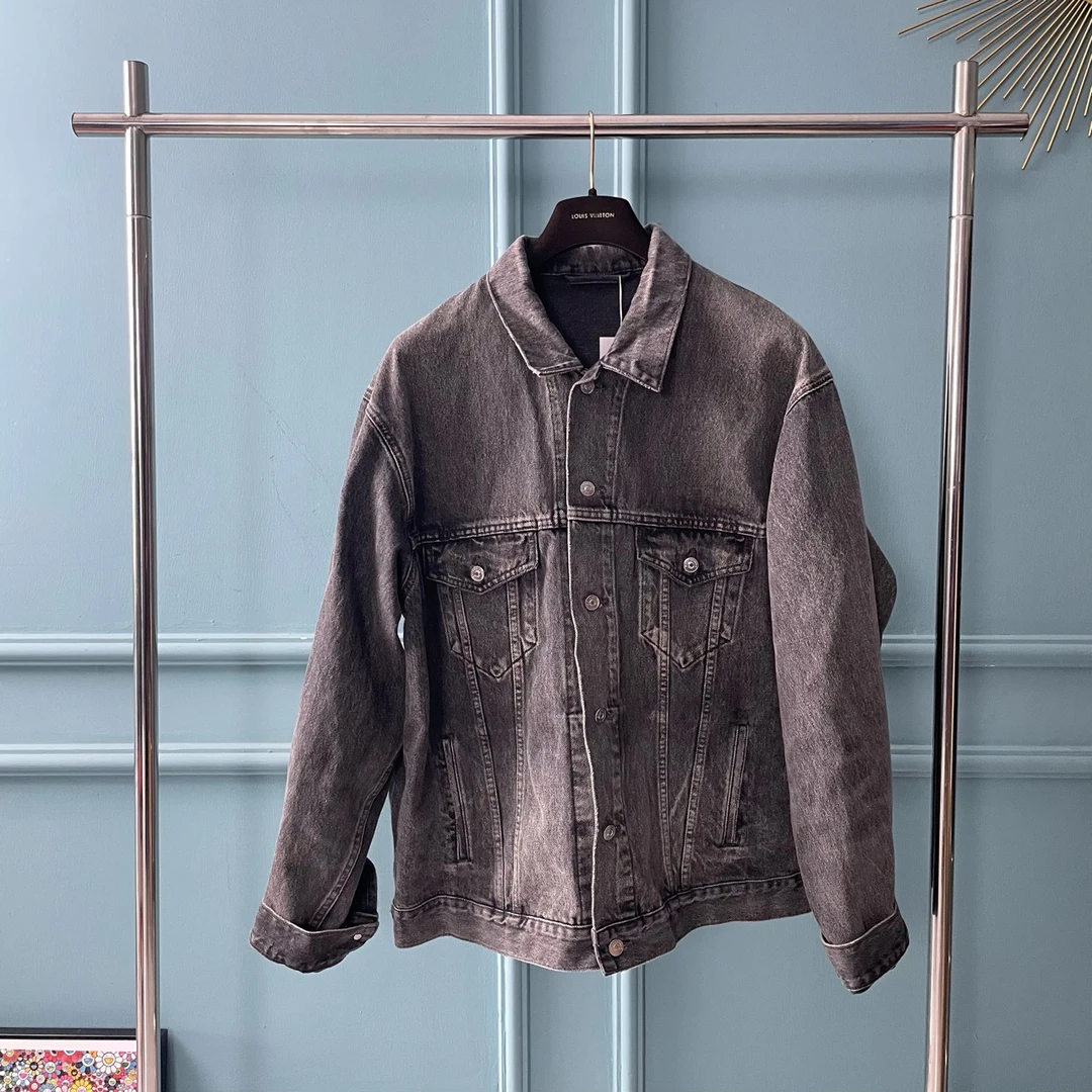 balenciaga 巴黎世家 背后logo牛仔夹克专柜价9800尺码50成色试穿