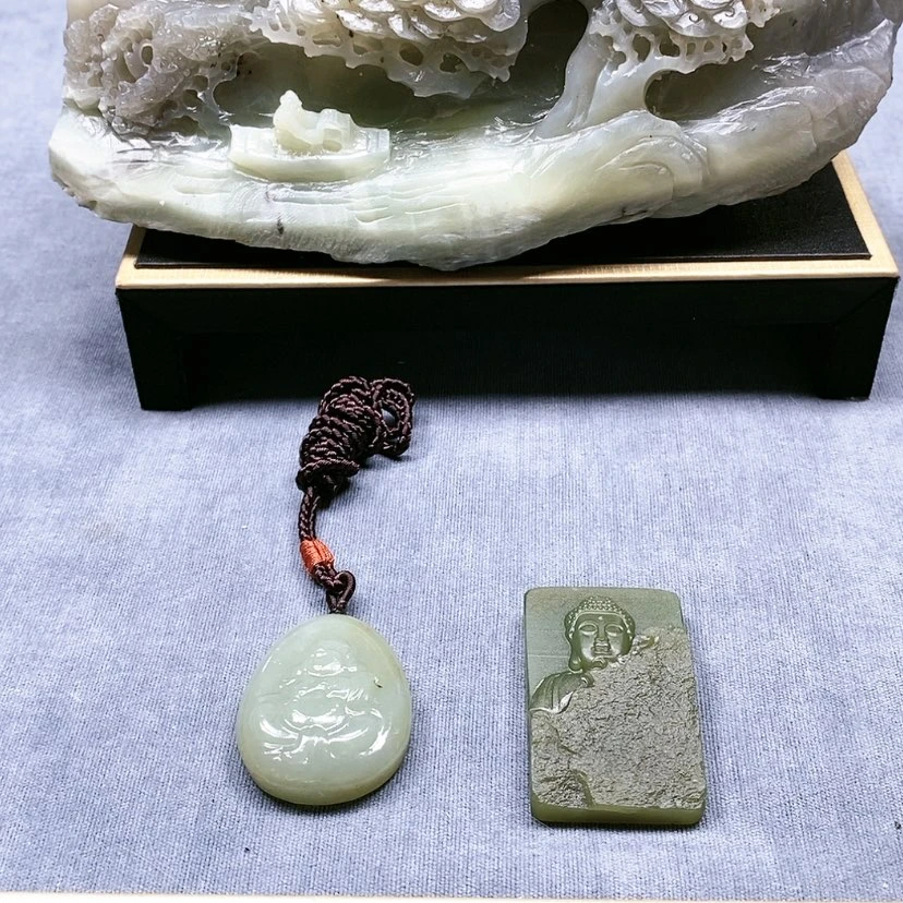 【闪购商品】和田玉组合（座）未镶嵌小****忆