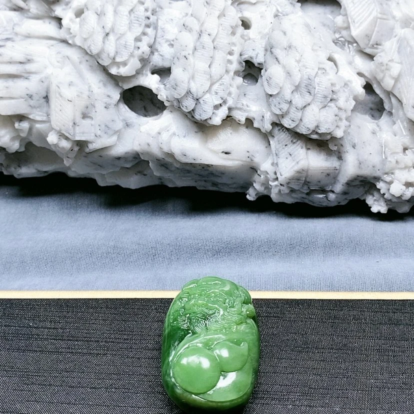 【闪购商品】和田玉吊坠组(座)大师证未镶嵌我****我