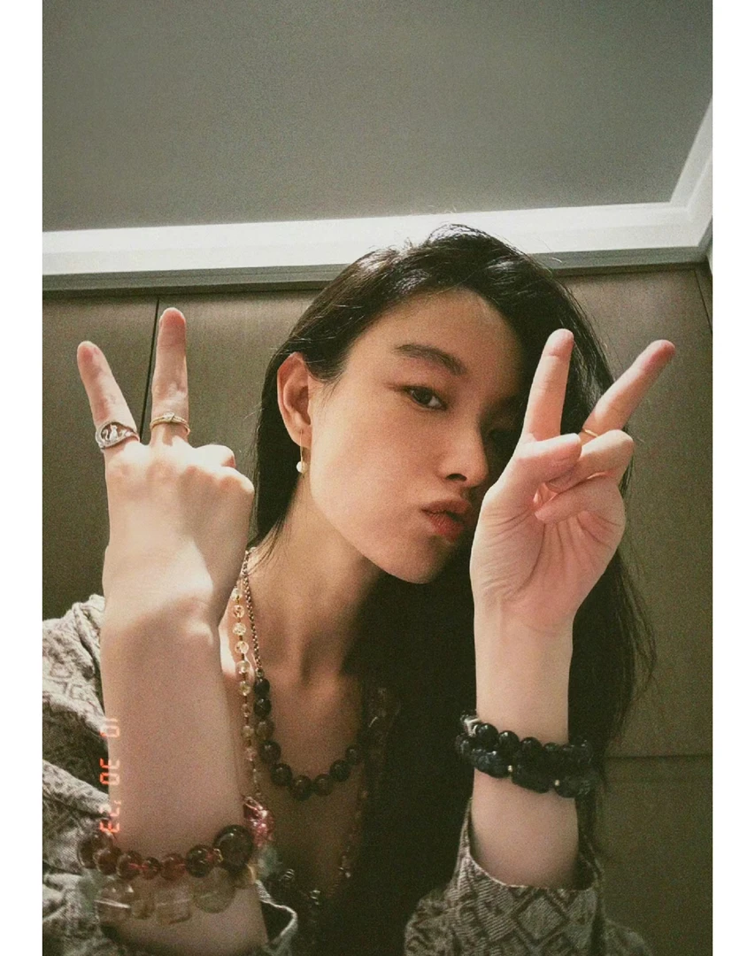 carrya11砖拍~盒卫衣百搭