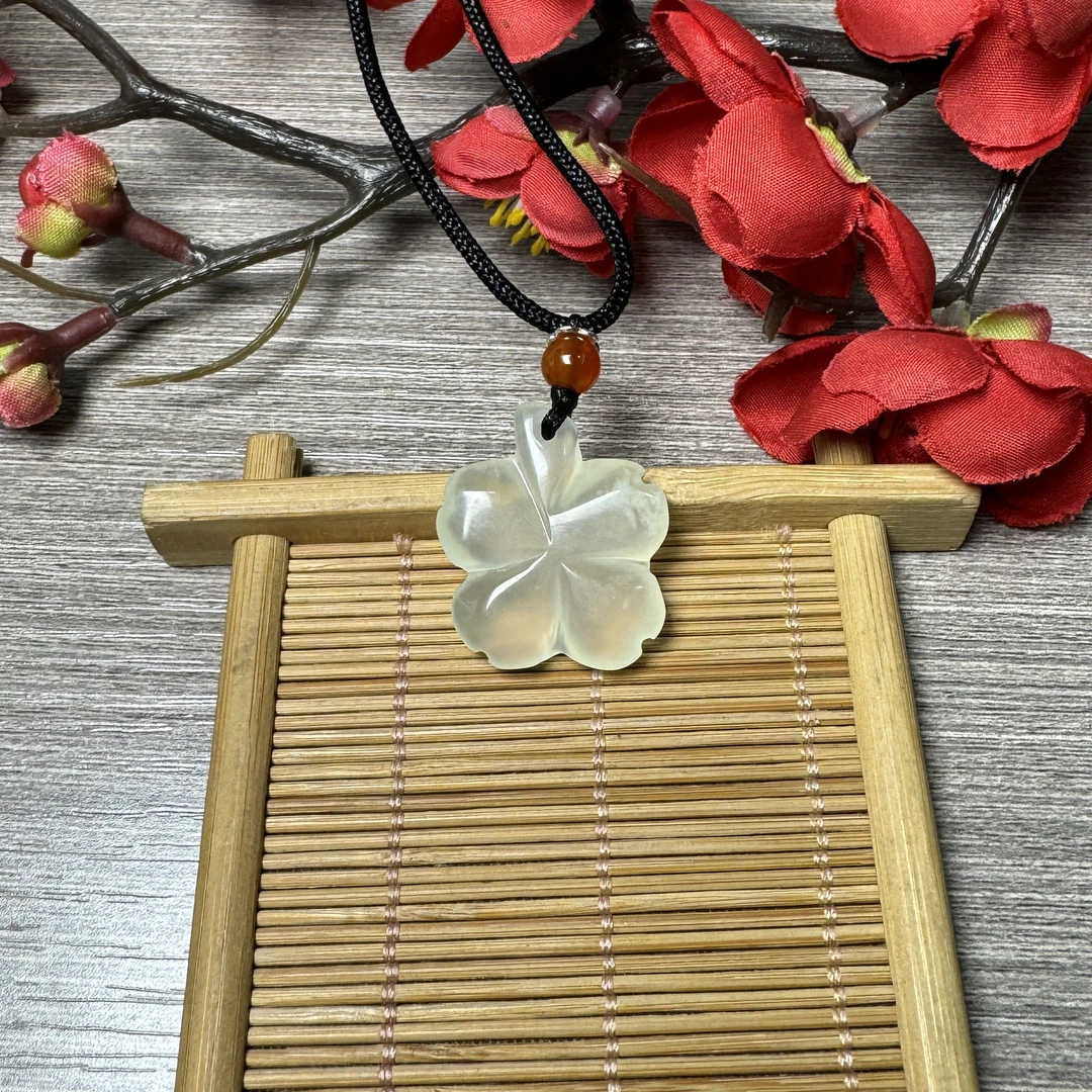 天然玉石岫玉26mm百搭四叶草吊坠时尚手工双面雕刻高档珠宝 时尚