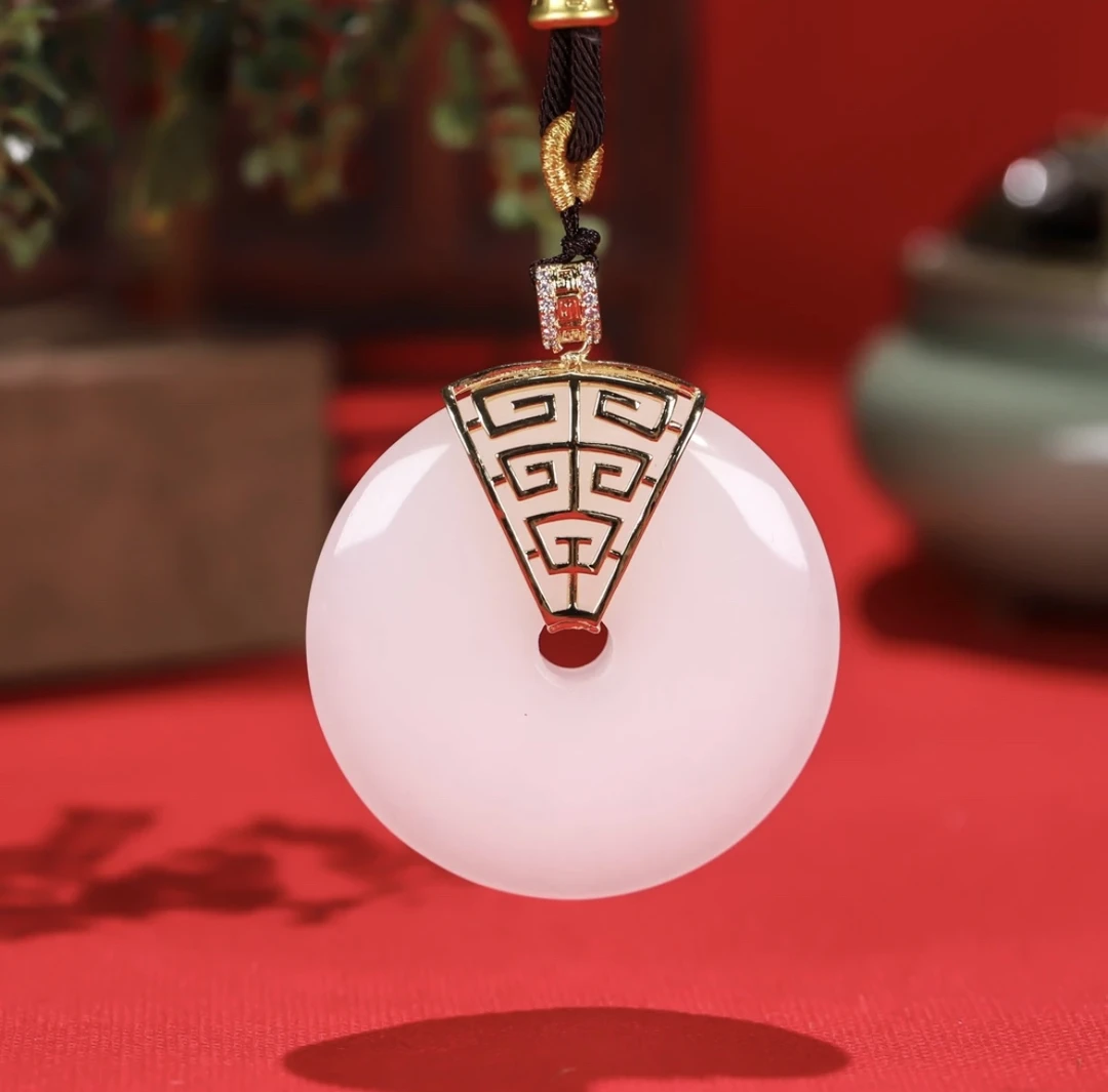 平安无事牌吊坠天然金丝玉镶嵌款女款手工妈妈古风平安牌吊坠颈饰