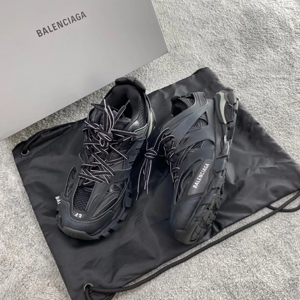 全新未使用Balenciaga巴黎世家 Track led 发光老爹鞋 黑色 跑鞋