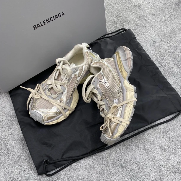 全新未使用 Balenciaga/巴黎世家 3XL老爹鞋系带复古运动鞋浅米色
