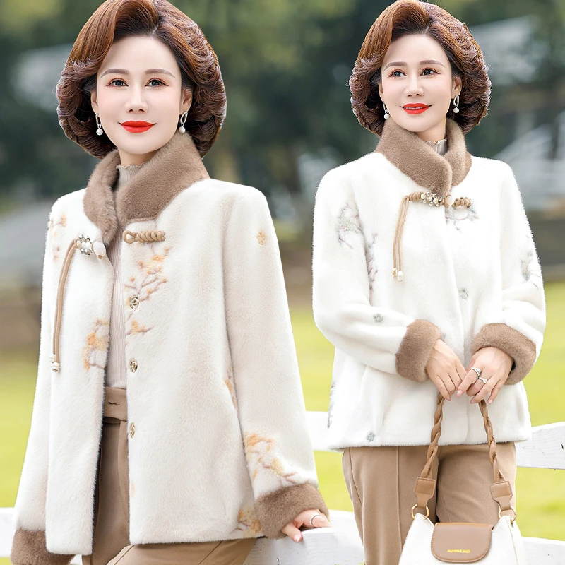 中年妈妈冬装外套新款中老年女秋冬短款仿水貂绒高贵加厚保暖上衣