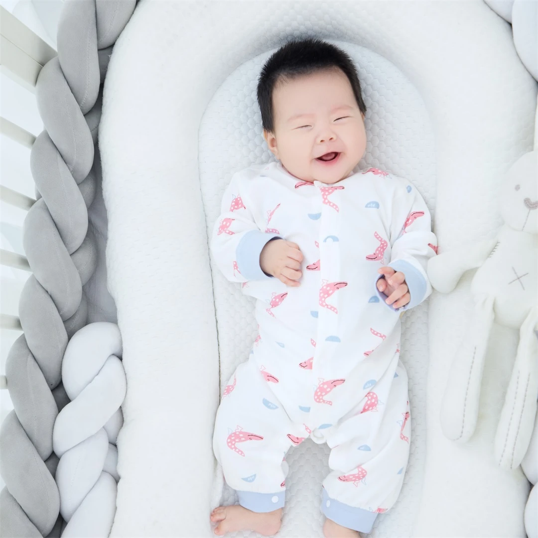 雅赞童朵短袖薄款、长袖棉款折扣连体衣经典花色婴儿纯棉亲肤透气