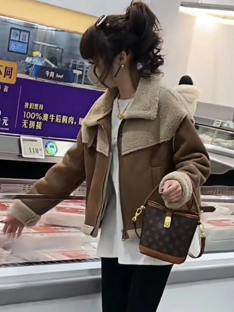 羊羔毛短外套女2024冬季新款小个子韩版拼接高级感皮毛一体机车服