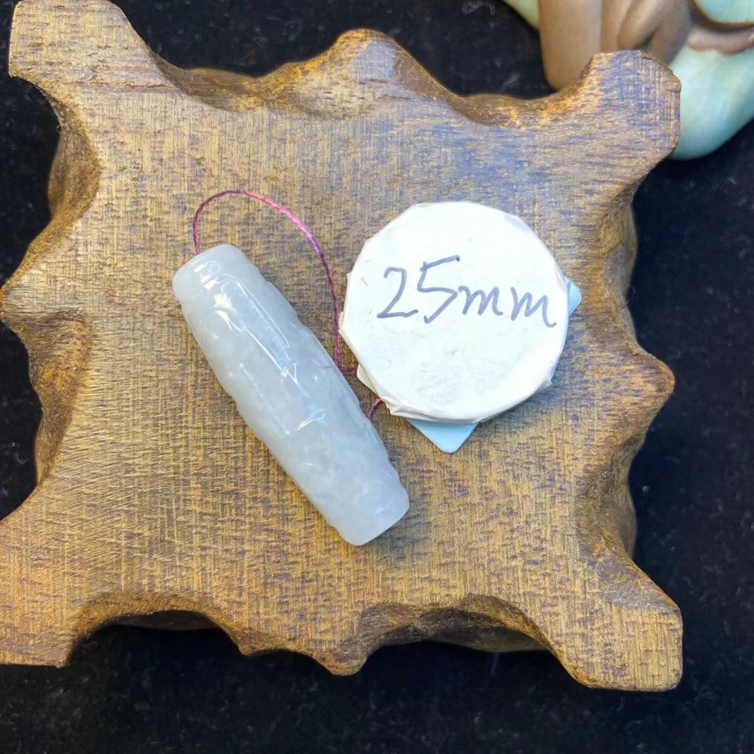 天然A货翡翠源头工厂翡翠翡翠长筒珠吊坠（同款随机发货）雕刻