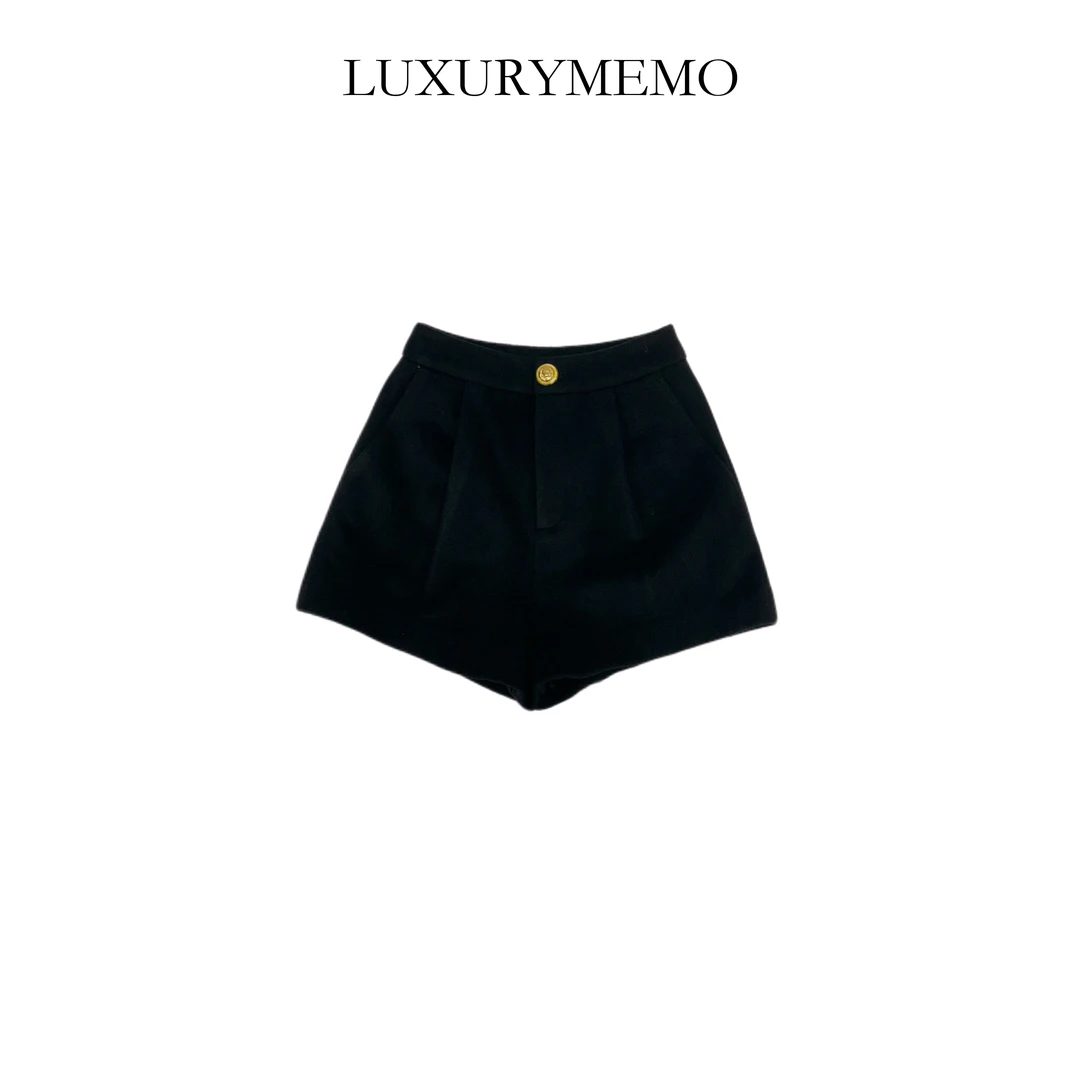 LUXURYMEMO【刘熊熊】秋季新款时尚百搭金扣羊毛短裤