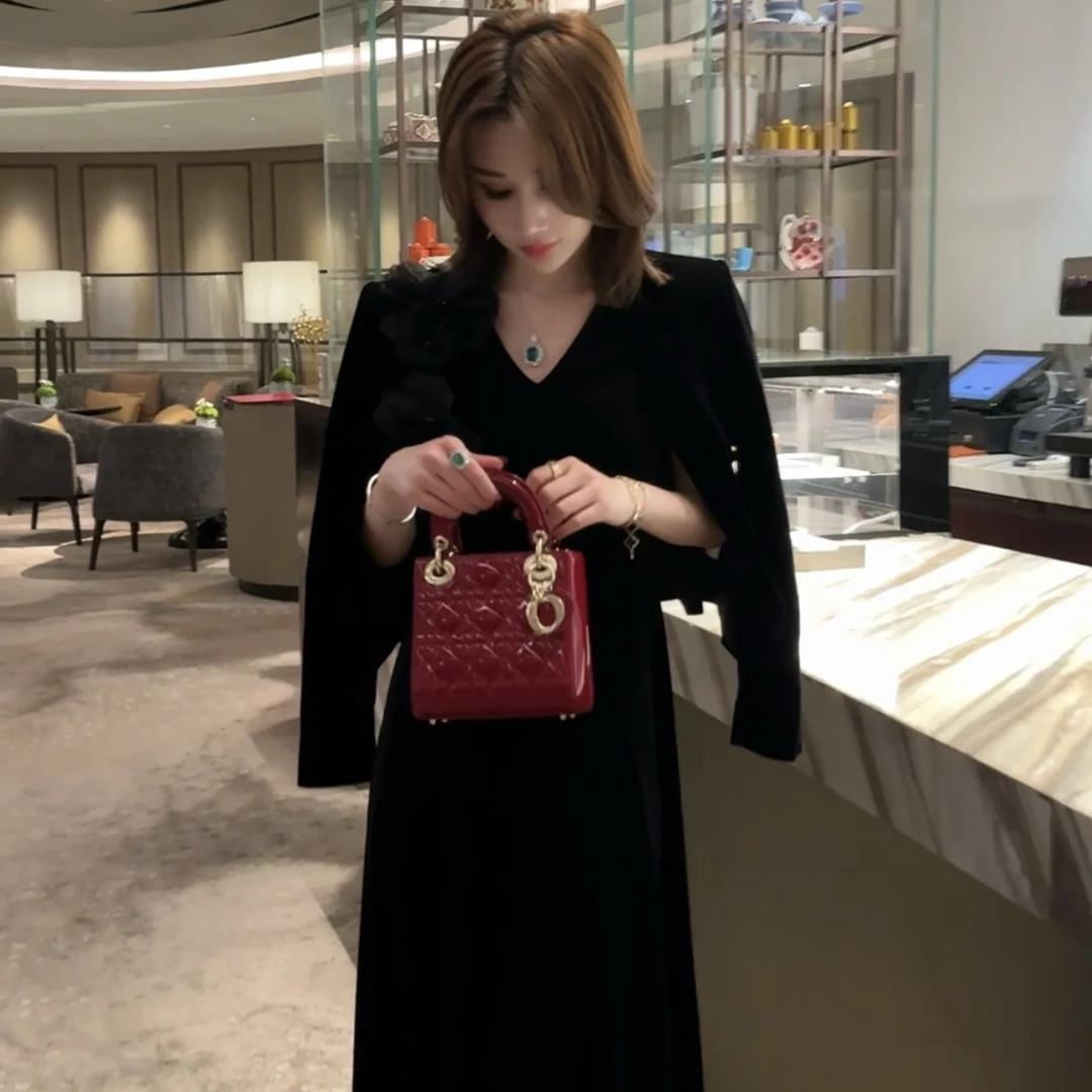 LUXURYMEMO【凤穿牡丹】秋季新款气质黑色收腰醋酸丝绒外套