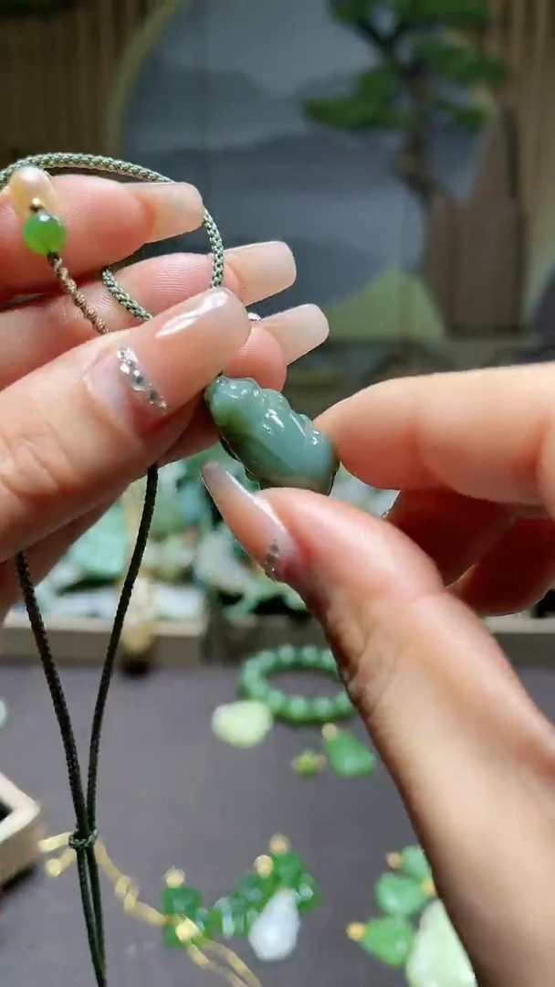 【闪购商品】和田玉挂件未镶嵌1