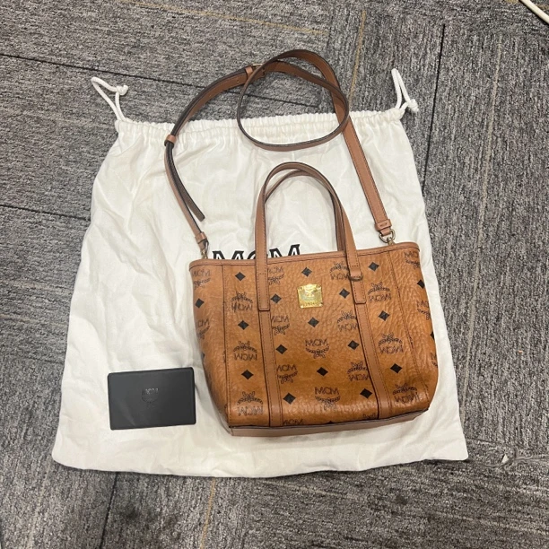 95新 MCM 手提斜挎包