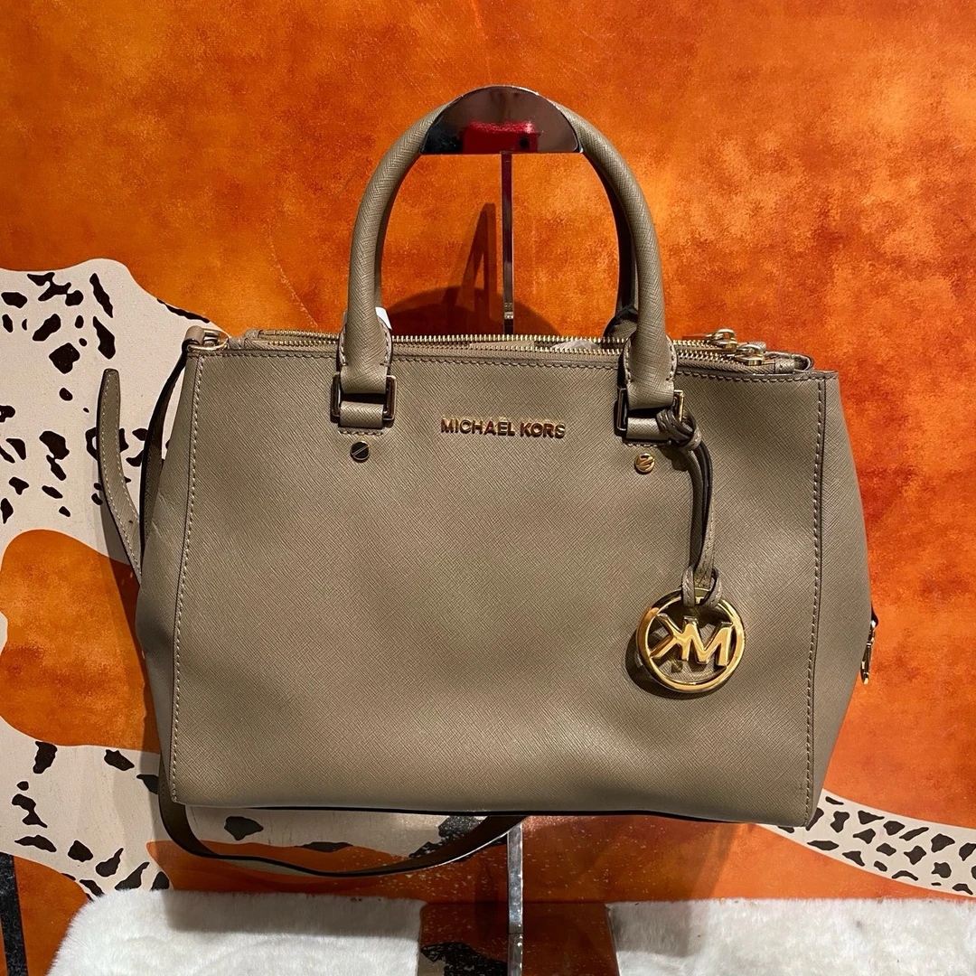 95新 MICHAELKORS/迈克高仕 11076 斜挎包
