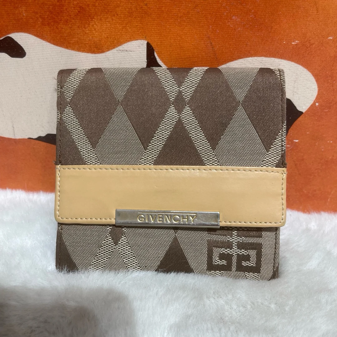 95新 Givenchy/纪梵希 7544 钱包