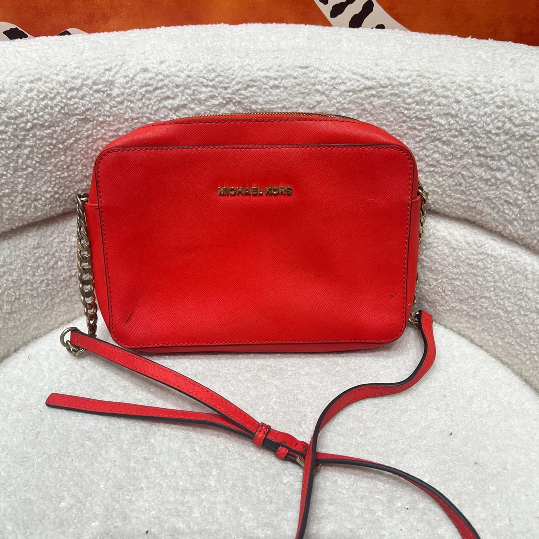 95新 MICHAELKORS/迈克高仕 1655 女士斜挎包