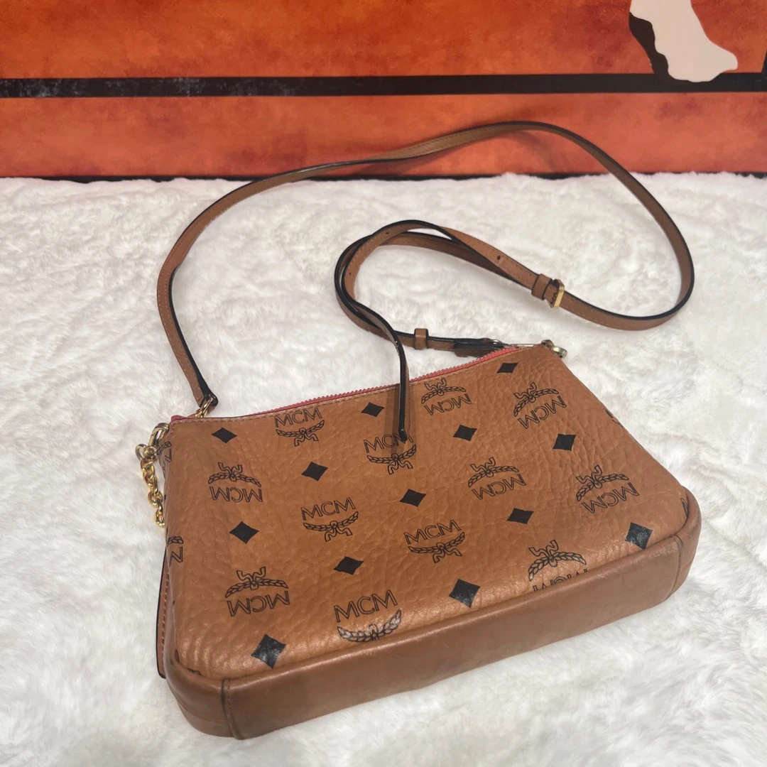 95新 MCM 干邑色斜挎包