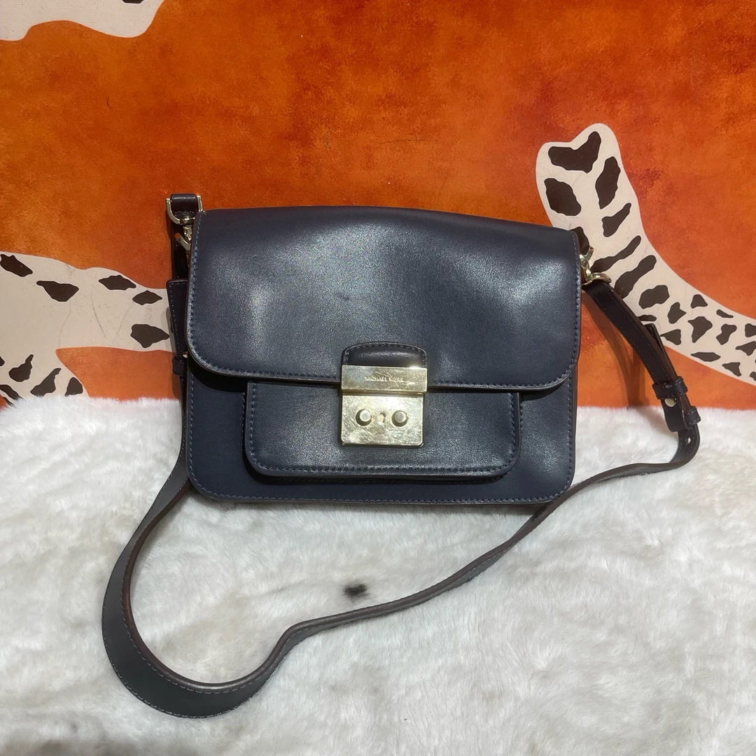 95新 MICHAELKORS/迈克高仕 7332 斜挎包