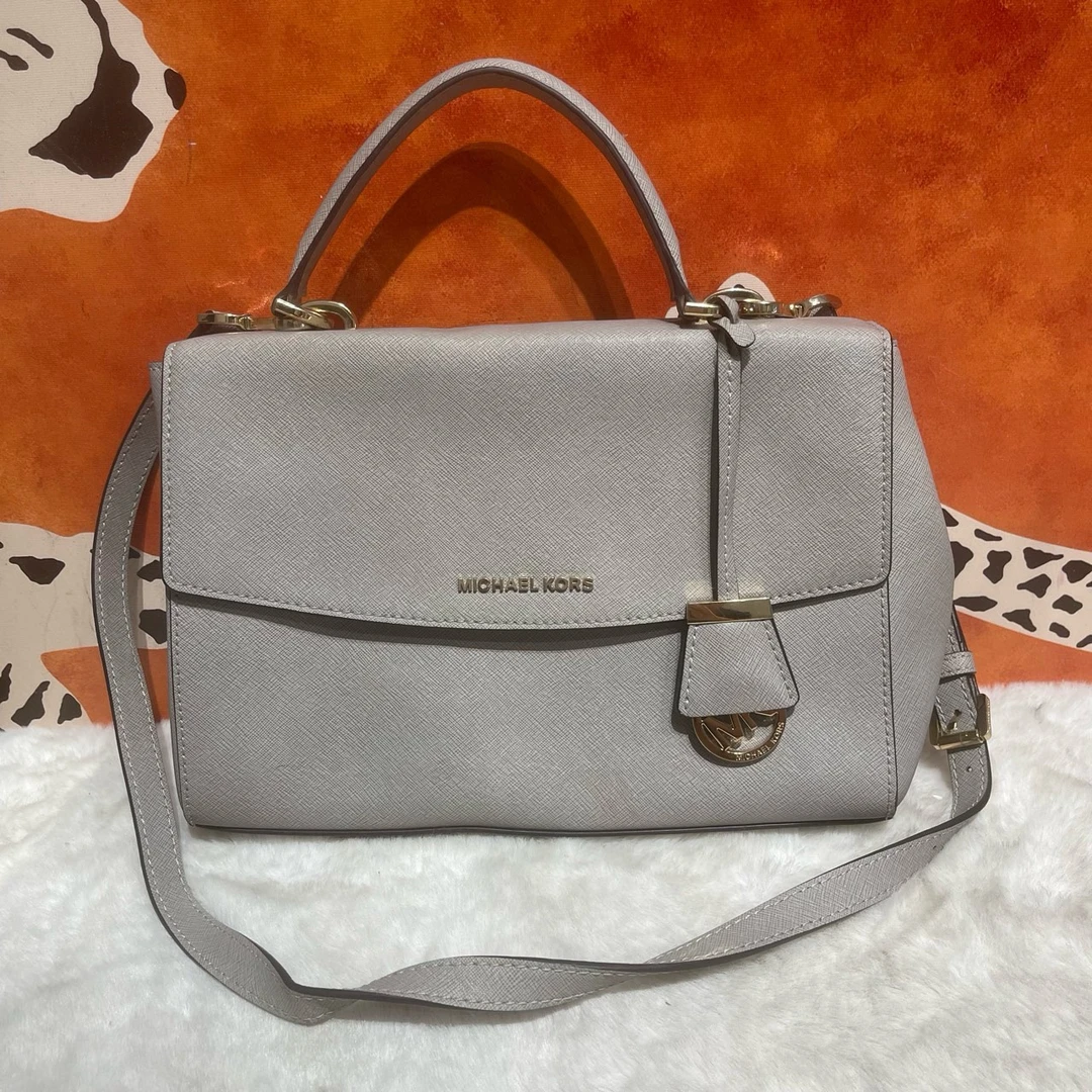95新 MICHAELKORS/迈克高仕 8197 斜挎包