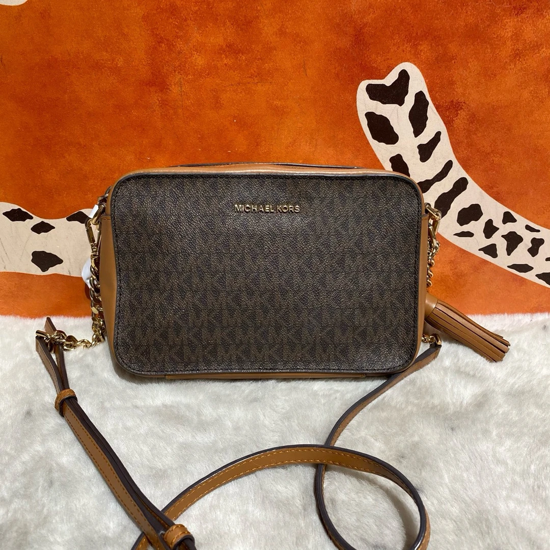 95新 MICHAELKORS/迈克高仕 10646 斜挎包