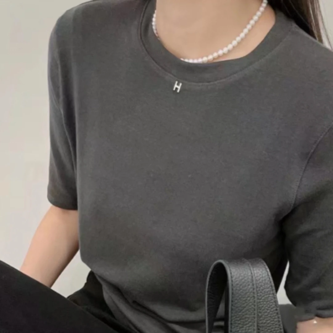 -【雅涵精选女装】软糯高弹打底气质衫