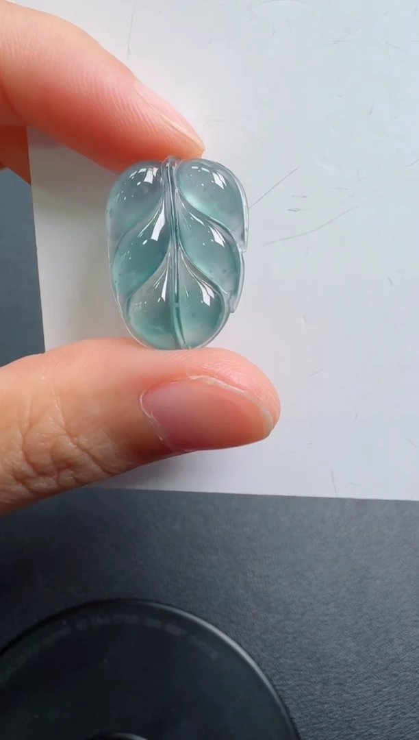 【闪购商品】翡翠颈饰未镶嵌无证书