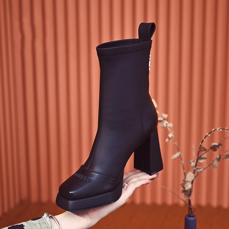 法式复古后拉链瘦瘦靴女2025秋冬季新款方头粗跟烟管靴高跟时装靴