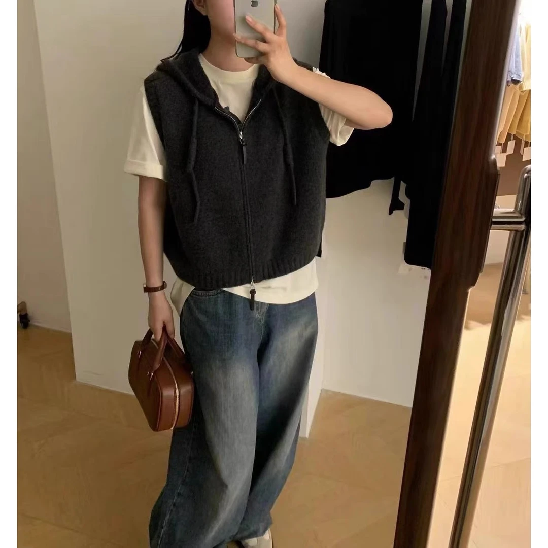 大娟24139秋冬新款百搭连帽软糯毛线拉链针织背心马甲