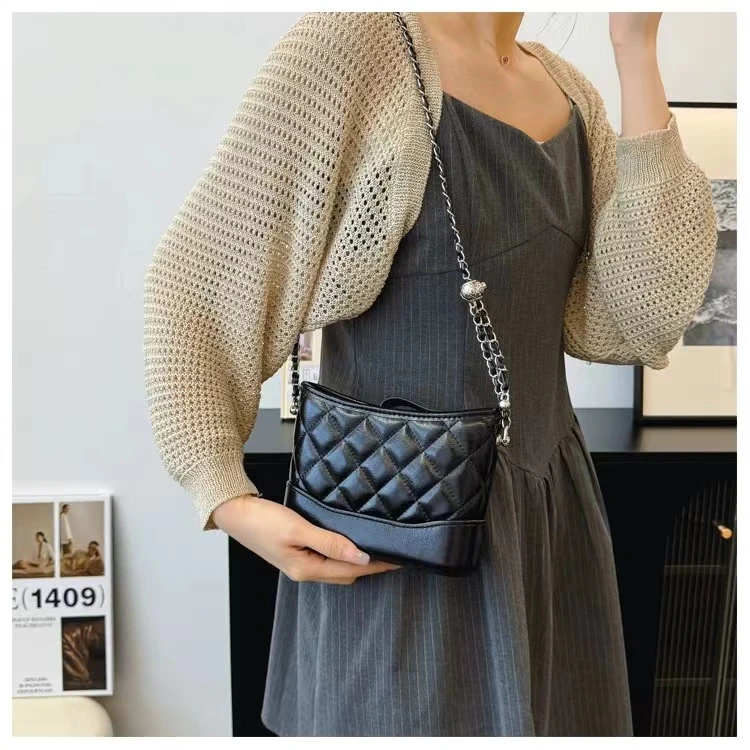 大娟推荐时尚云朵包手提包斜跨包