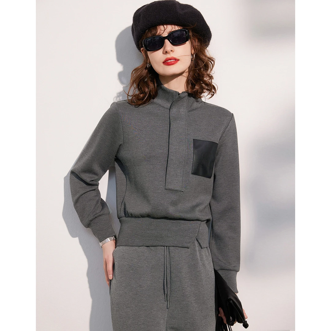 白鹿语｜【高领半开拉链时尚卫衣】24春款潮流撞色拼PU长袖上衣女