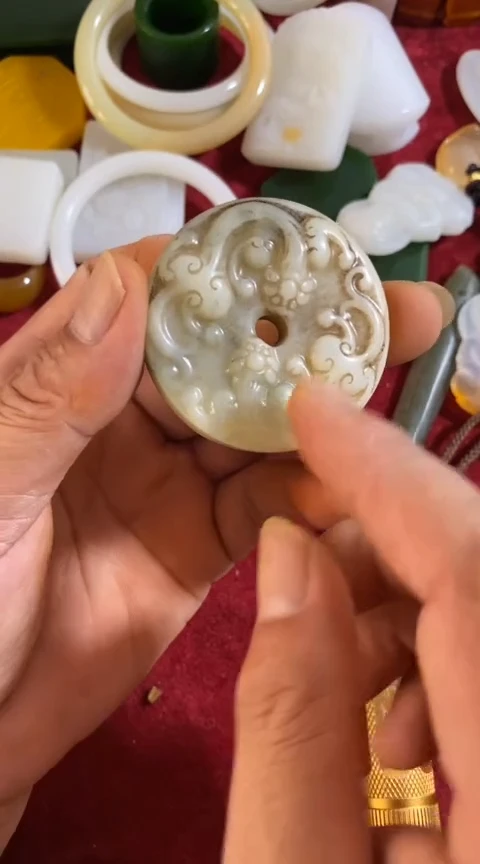 【闪购商品】白玉菩提吊坠定向221