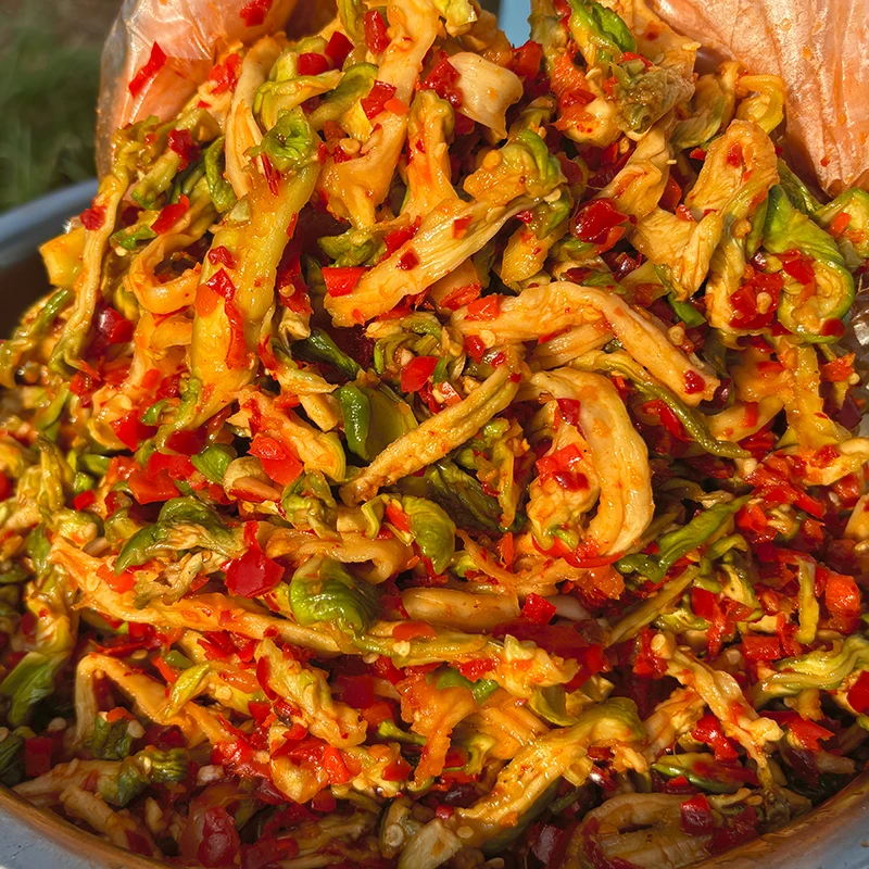 小青坛香辣脆嫩儿菜开味下饭菜即食辣椒酱酱菜江西特产拌饭酱瓶装