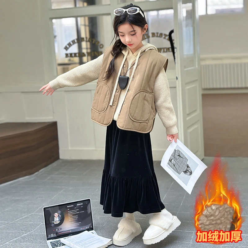 女童加绒马甲秋冬季百搭坎肩洋气时尚2024新款中大童保暖马夹外穿