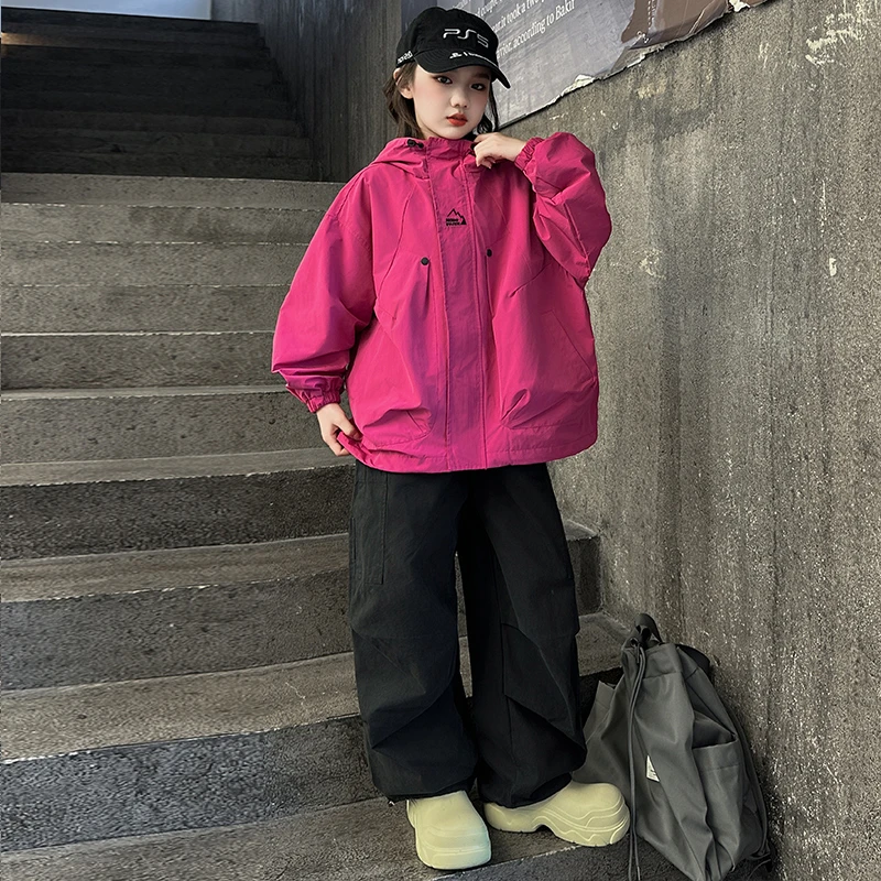 女童连帽外套潮酷户外运动服中大童2024新款宽松出街洋气夹克开衫