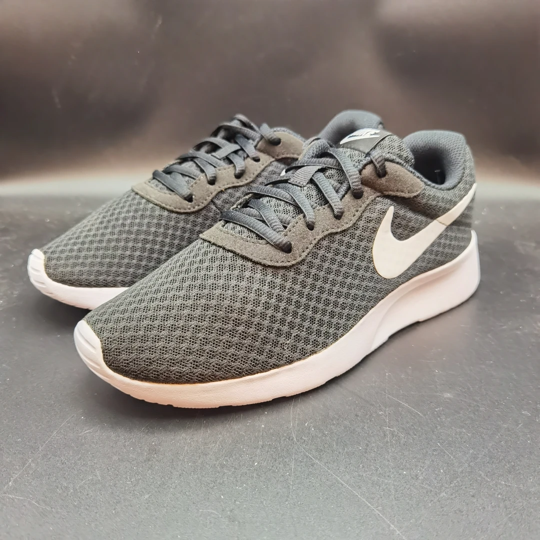 37.5码 Nike Tanjun 黑白 未使用无盒 运动 休闲鞋