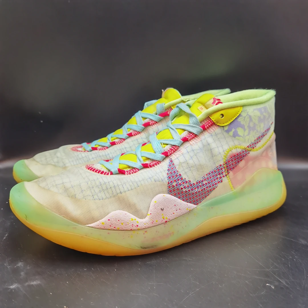 43码 Nike KD12 糖果 二手篮球鞋无原盒 鞋帮磨损参考详情图