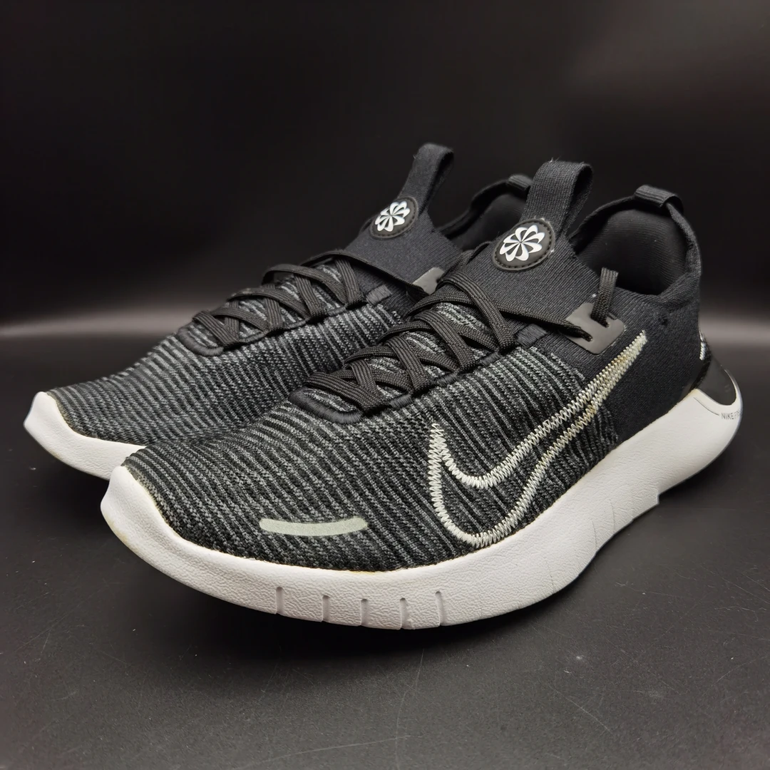 41码 Nike 赤足5.0黑白 二手球鞋无原盒 成色不错