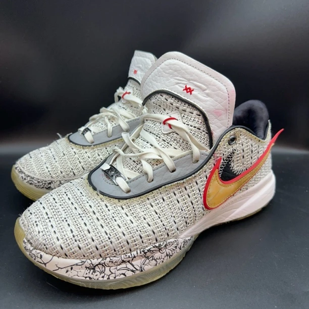 43码 Nike LBJ20詹20黑白 二手篮球鞋无原盒 鞋底氧化/鞋标磨损