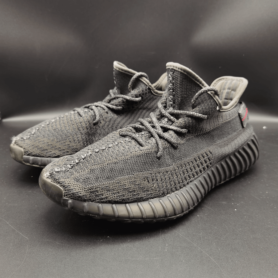 43码 yeezy350 黑天使 二手球鞋无原盒 椰子鞋透气 公价3969