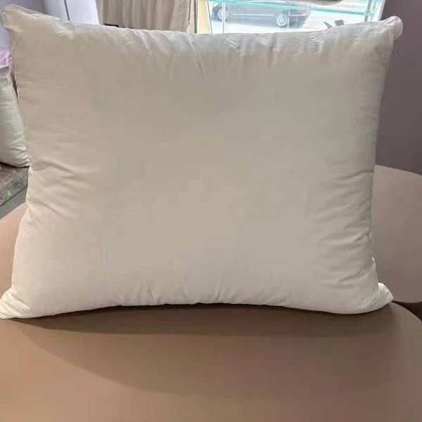 星级酒店柔软舒适靠抱枕