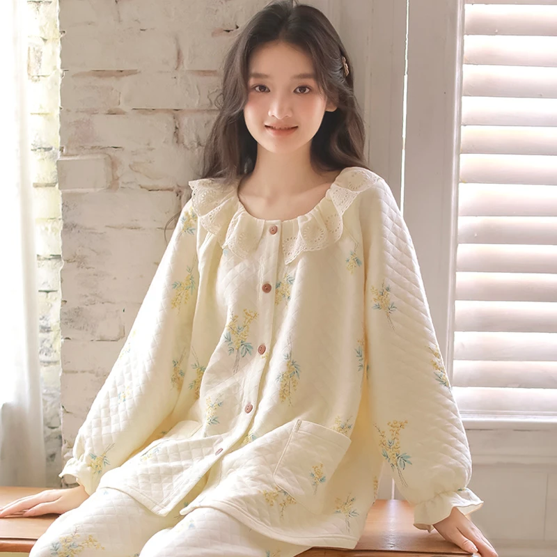 『梨花』秋冬季厚款纯棉空气层甜美娃娃领长袖三层夹棉家居服套装