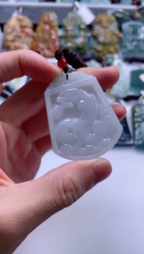 【闪购商品】翡翠挂件未镶嵌