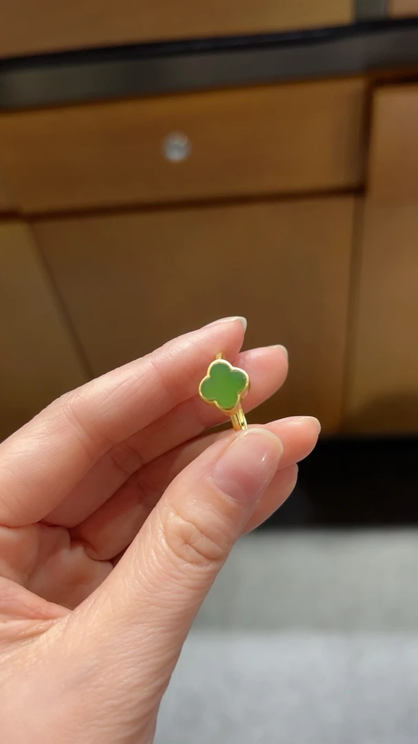 精品碧玉925戒指